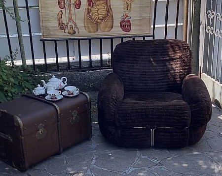 poltrona anni 70 con cromature
